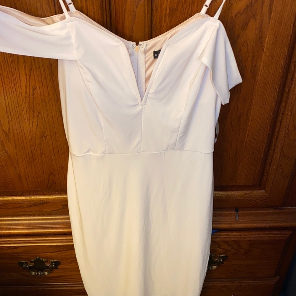 Short white dress